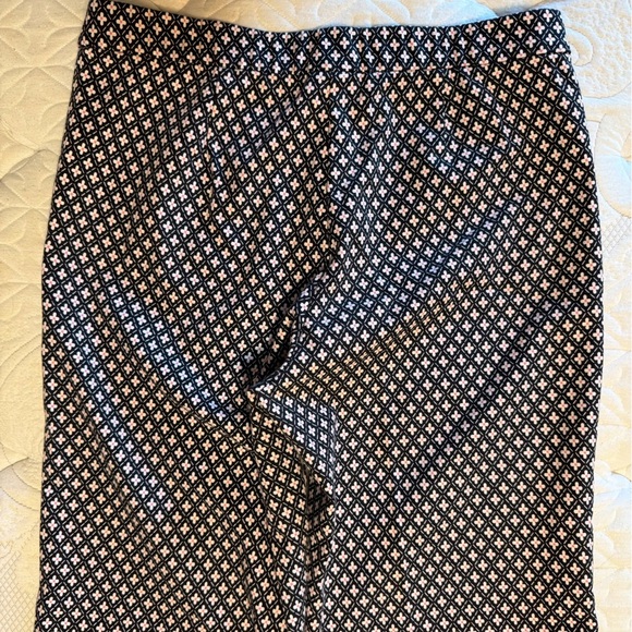 “J. JILL” Geometric Floral Stretch Ankle Pant - Picture 12 of 15